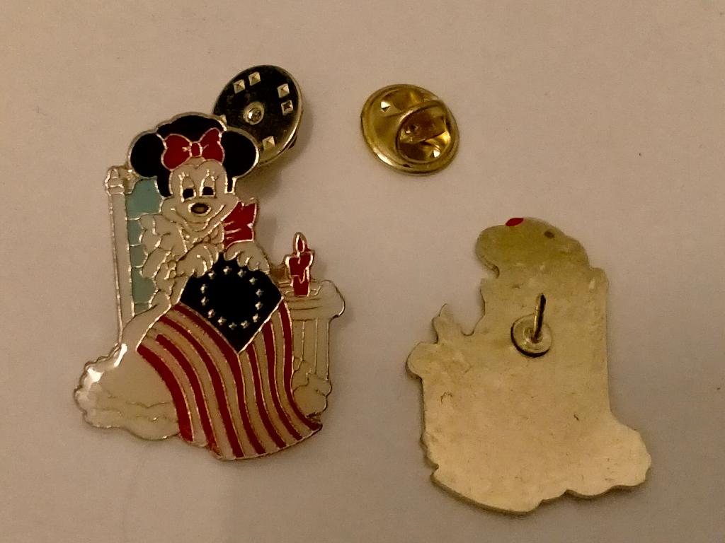 Minnie Mouse USA Amerikaanse vlag logo pin Disney tekenfilm, Verzamelen, Speldjes, Pins en Buttons, Gebruikt, Ophalen of Verzenden