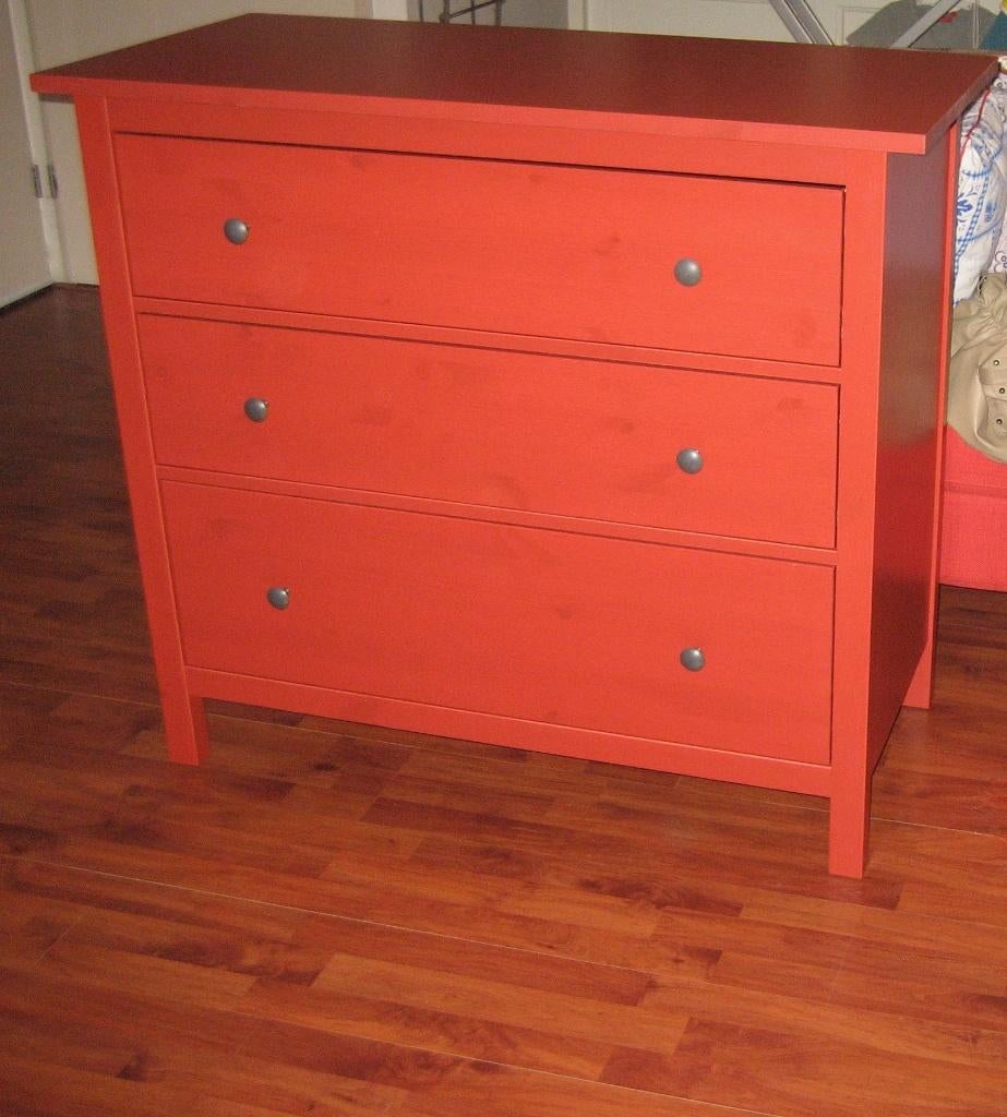 IKEA vintage ladekast HEMNES rood, Ophalen, 100 tot 150 cm, 50 tot 100 cm, Zo goed als nieuw