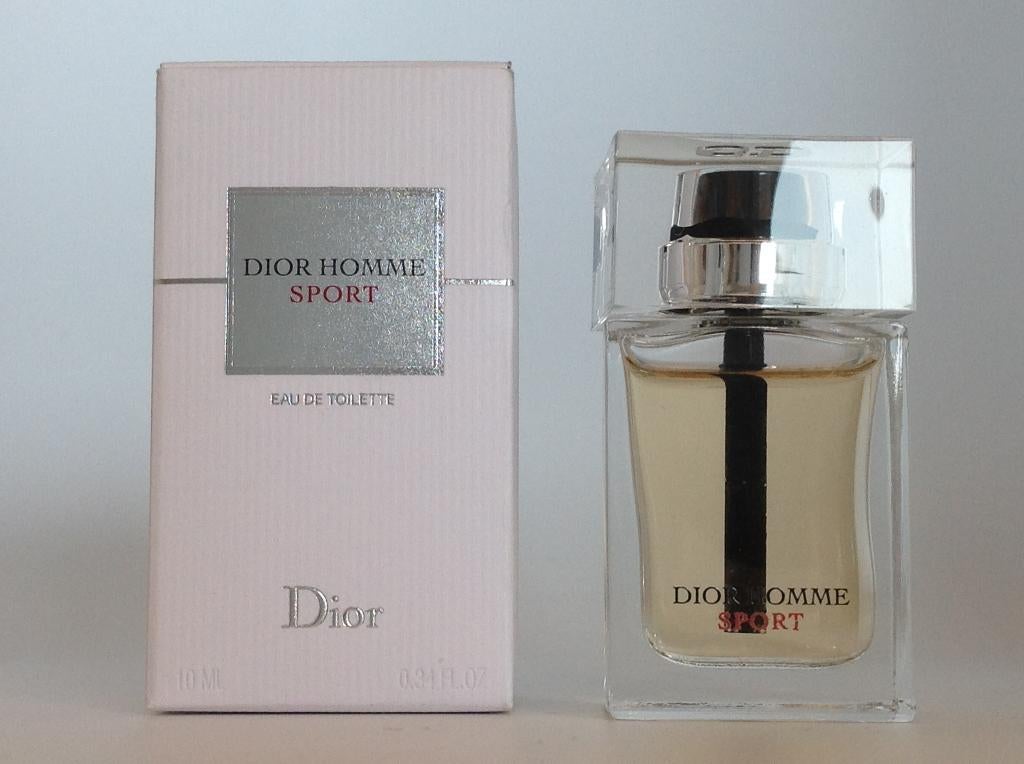 Volle parfum miniatuur met doosje, Ophalen of Verzenden, Zo goed als nieuw, Miniatuur