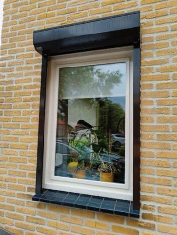 Heel mooi rolluik moet snel weg, Ophalen, 100 tot 150 cm, Bruin, 100 tot 150 cm