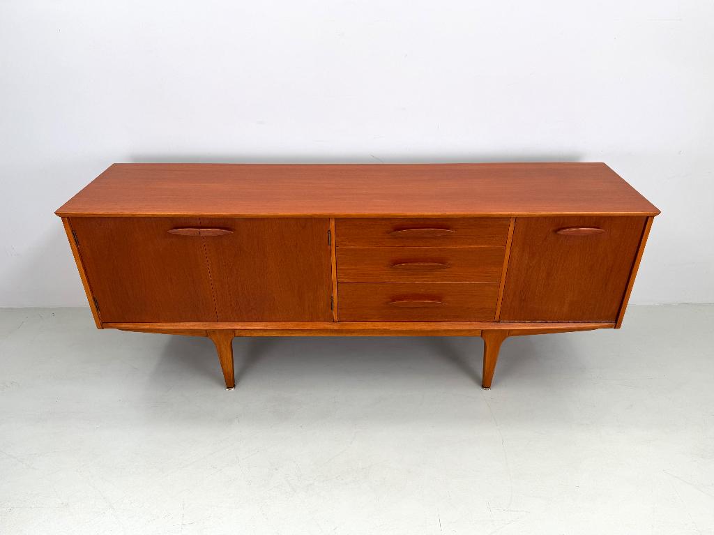 Vintage dressoir Jentique., Verzenden, 150 tot 200 cm, Teakhout, Zo goed als nieuw