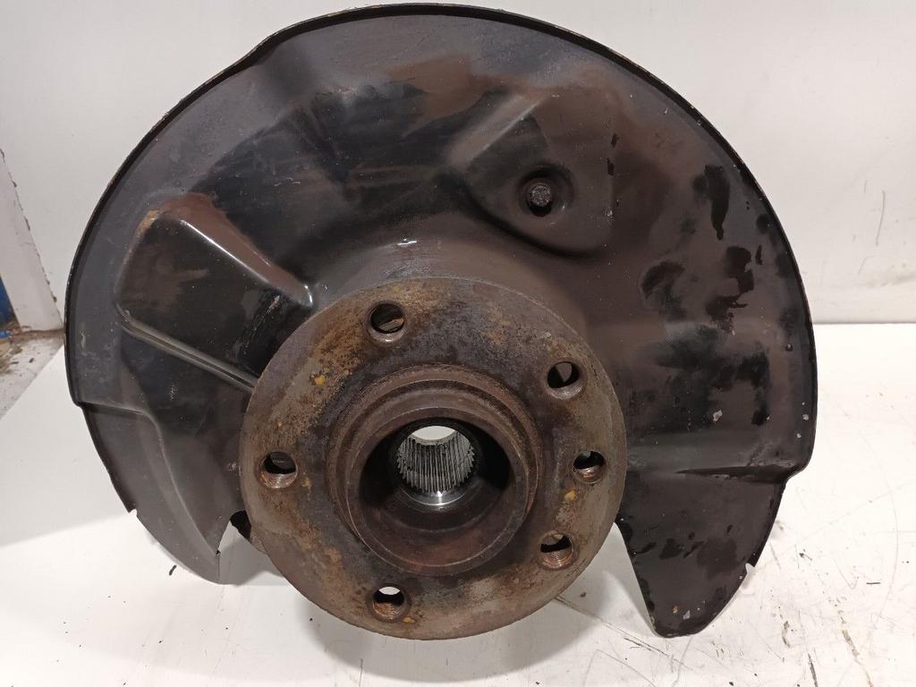 Wielnaaf links voor Volkswagen Transporter, Onderdelen@venauto.nl, Van der Ven Autorecycling B.V., Gebruikt, Ettenseweg 76, 4706 PB Roosendaal, The Netherlands