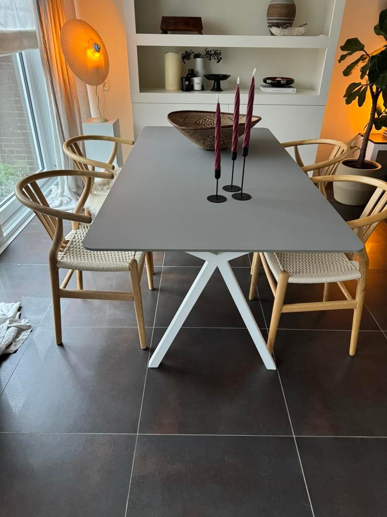 Studio henk eettafel, Ophalen, 50 tot 100 cm, Zo goed als nieuw, 150 tot 200 cm