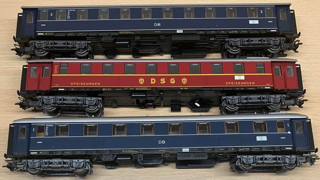 Set van 3 Märklin DB/DSG rijtuigen, Wisselstroom, Ophalen of Verzenden, Märklin, Nieuw