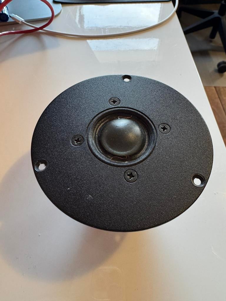 1 Sonus Faber tweeter tw-28-sf, Overige merken, Gebruikt, Ophalen of Verzenden, 120 watt of meer