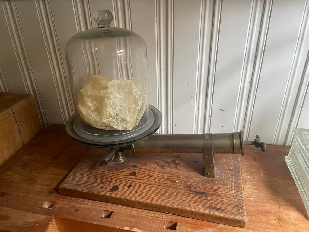 Antieke vacuümpomp in stolp - Decoratief object, Ophalen