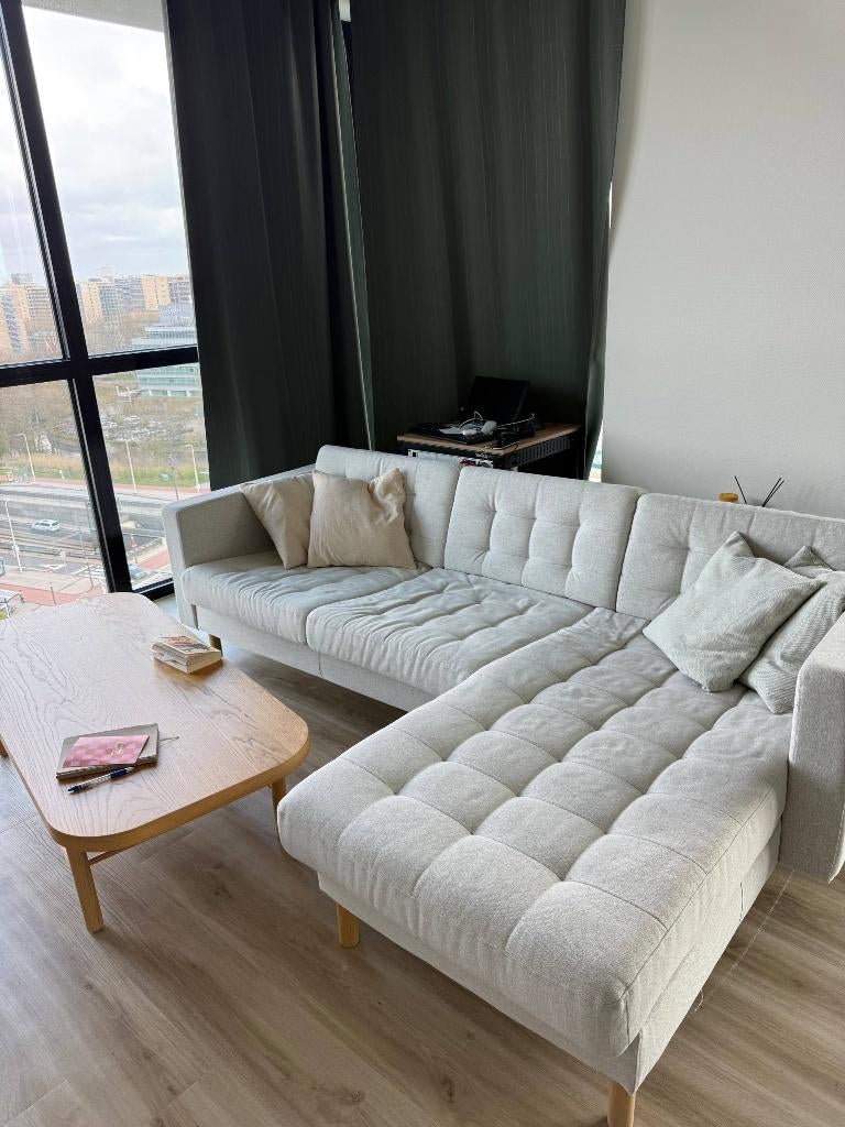 Minimalist beige corner sofa + coffee table, Ophalen, Gebruikt, Hoekbank, Driepersoons