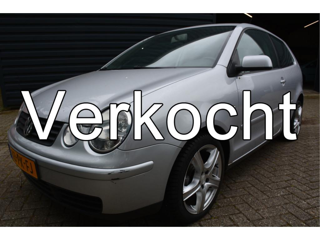 Volkswagen Polo 1.4-16V Athene Cruise Control (bj 2004), Voorwielaandrijving, Zwart, 4 cilinders, Origineel Nederlands