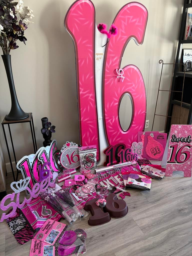 Sweet 16 Feestdecoratie Pakket - Roze & Zwart, Hobby en Vrije tijd, Feestartikelen, Zo goed als nieuw, Versiering, Verjaardag