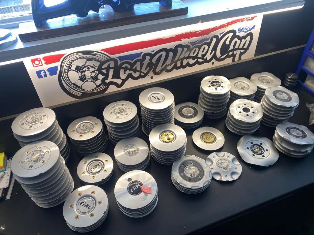 Rial naafdoppen naafkapjes, Auto diversen, Wieldoppen, Ophalen of Verzenden, Zo goed als nieuw