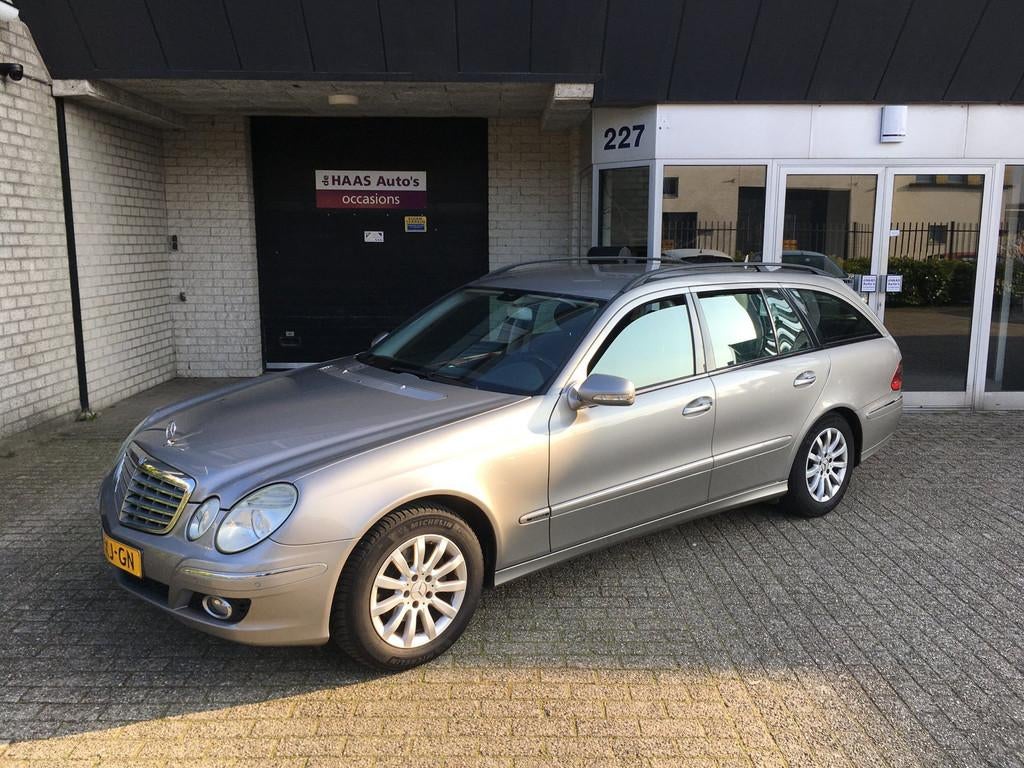 Mercedes-Benz E-klasse Estate 200 K. Elegance / NL-AUTO / AU, Automaat, Gebruikt, Zwart, 184 pk