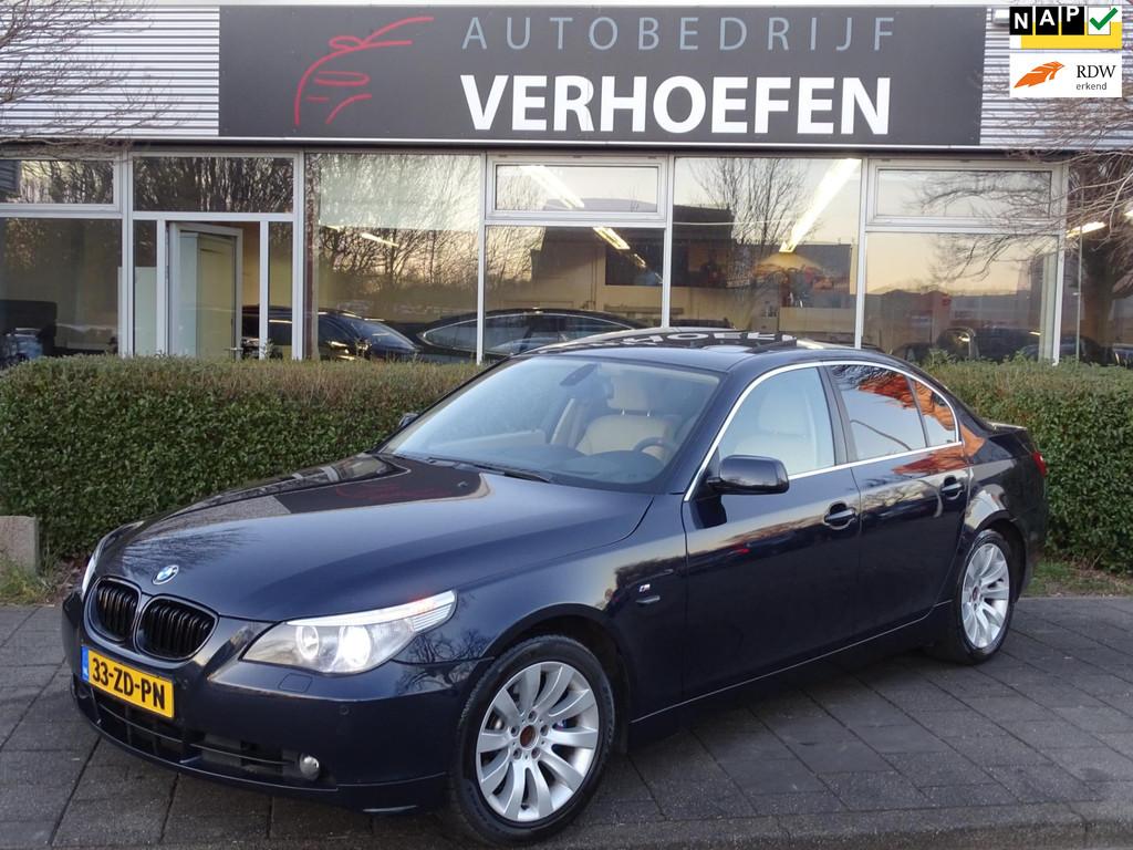 BMW 5-serie 540i High Executive - AUTOMAAT - PANORAMADAK - S, Auto's, Automaat, Achterwielaandrijving, Gebruikt, Blauw