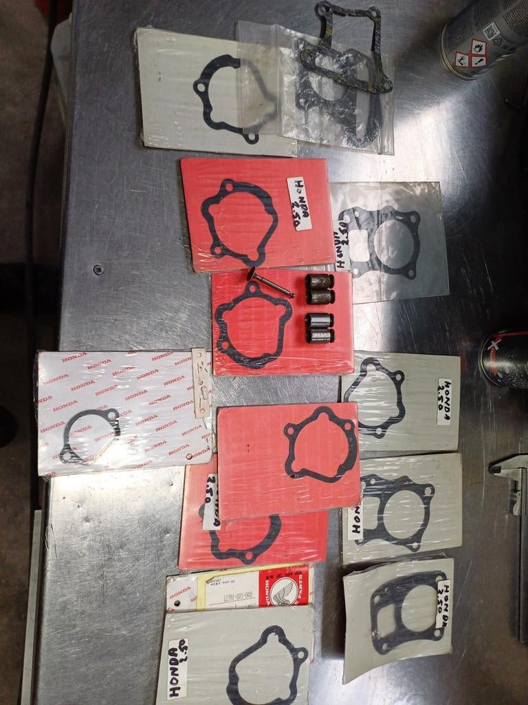 Honda pc50 ps50 P50 NOS pakkingen klep etc, Ophalen, Nieuw, Overige merken