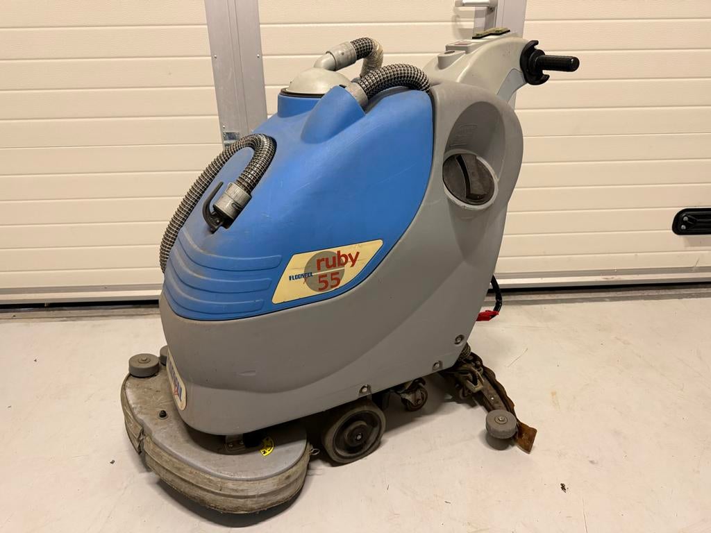 Flexy 55 Ruby Schrob- en Zuigmachine, Ophalen, Gebruikt, Schrobmachine