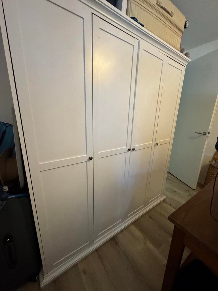 Witte kledingkast met vier deuren, Gebruikt, 200 cm of meer, Ophalen of Verzenden, 200 cm of meer