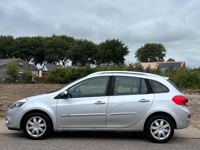 Renault Clio Estate 1.2 TCE Collection Airco Electric pakket, Voorwielaandrijving, 535 kg, Gebruikt, Zwart