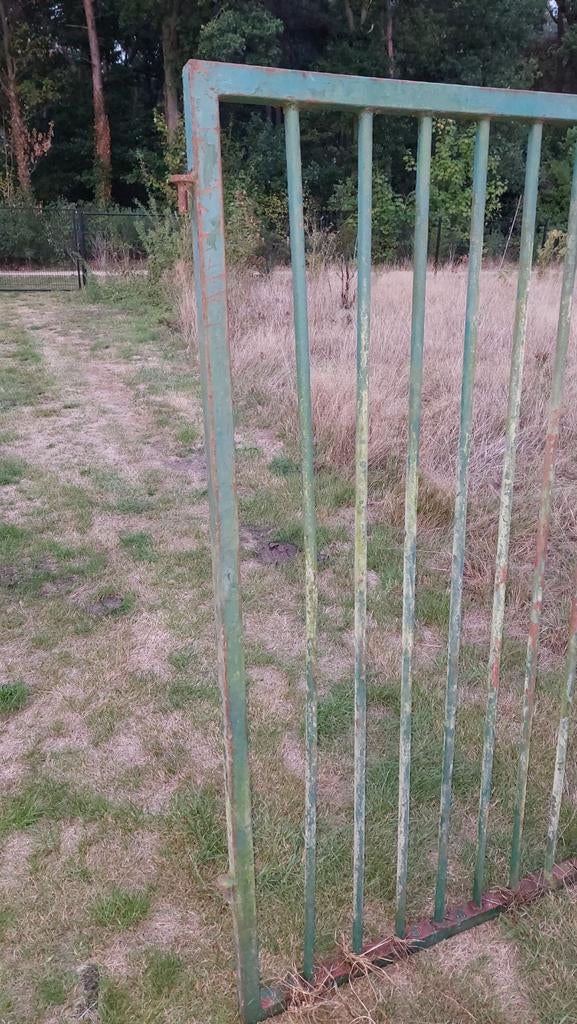 Spijlenpoort, Ophalen, IJzer