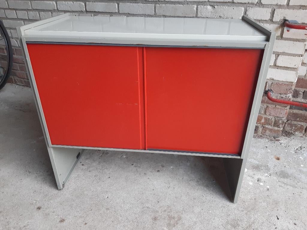 Gispen design kastje Systeem 5600 A.R. Cordemeyer metaal, Ophalen