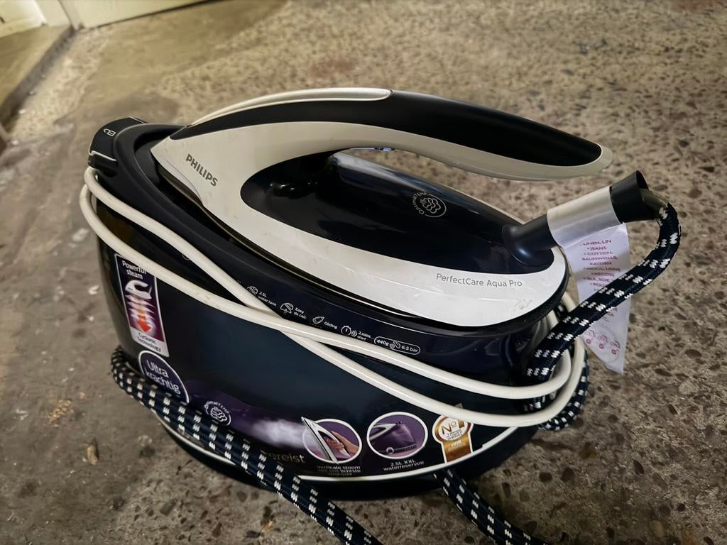 Philips PerfectCare Aqua Pro stoomgenerator strijkijzer, Ophalen, Zo goed als nieuw