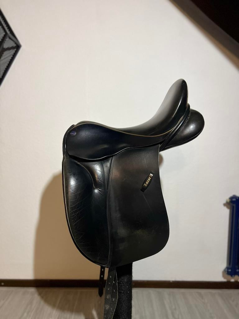 Te koop: Euroriding Luxor dressuurzadel 17,5 inch, Ophalen of Verzenden