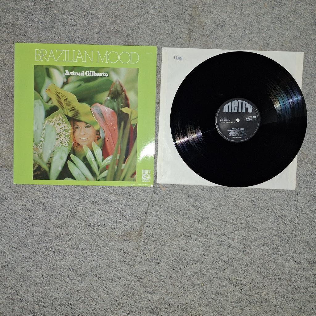 astrud gilberto - brazilian mood, Ophalen, 1980 tot heden, Zo goed als nieuw, 12 inch