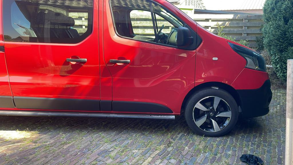 Velgen 18”. Renault Trafic / nissan Qashqai, Ophalen, 18 inch, Zomerbanden, Bestelwagen