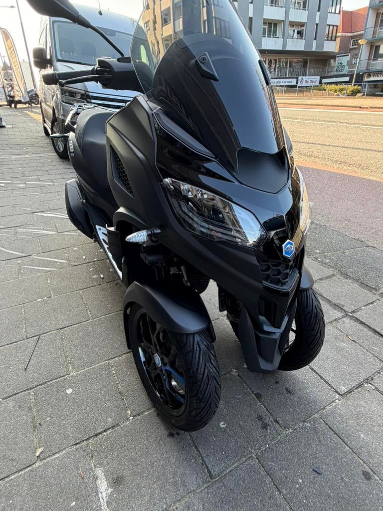Piaggio mp3 hpe 310 2025 700km NIEUWSTAAT autorijbewijs, Scooter, Piaggio, Piaggio, Bedrijf