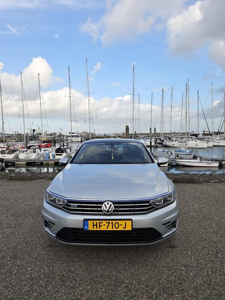 Volkswagen Passat 1.4 TSI 160KW GTE Phev Dsg6 2015 Grijs, Auto's, 156 pk, 1622 kg, 1395 cc, 1600 kg
