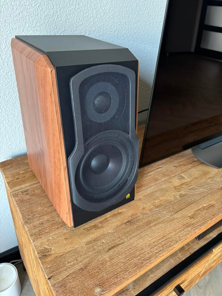 Edifier S1000W: Draadloze Hi-Fi boekenplank luidsprekers, Zo goed als nieuw, Minder dan 60 watt, Front, Rear of Stereo speakers