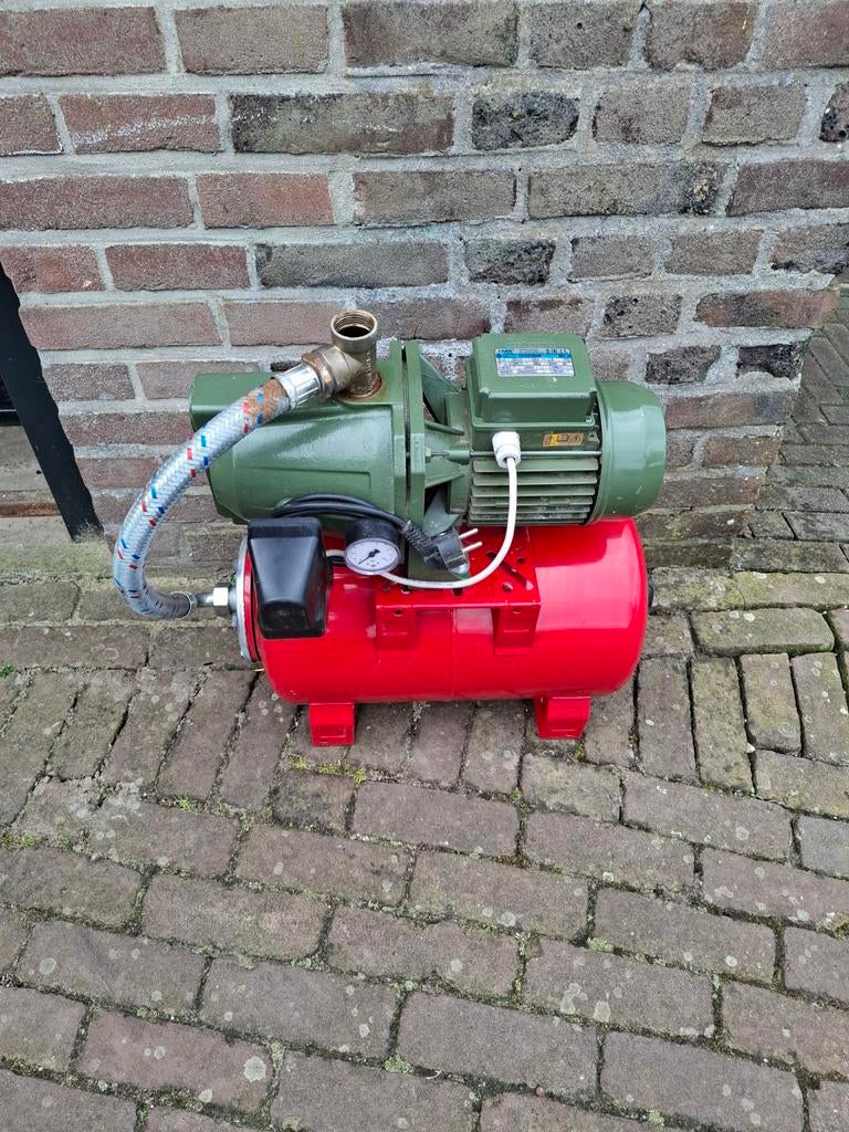 Saer Tr5 hydrofoor pomp, Ophalen, Zo goed als nieuw