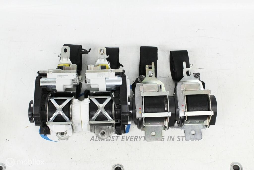 2 x Gordels voor + 2 x achter Mercedes GLE klasse, Gebruikt, Ophalen of Verzenden