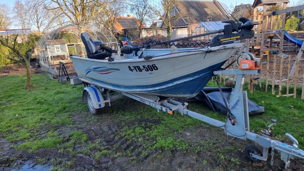 Visboot met fronttroller, fishfinder en Suzuki 25pk V-twin, Ophalen, 10 tot 30 pk, Gebruikt, 3 tot 6 meter