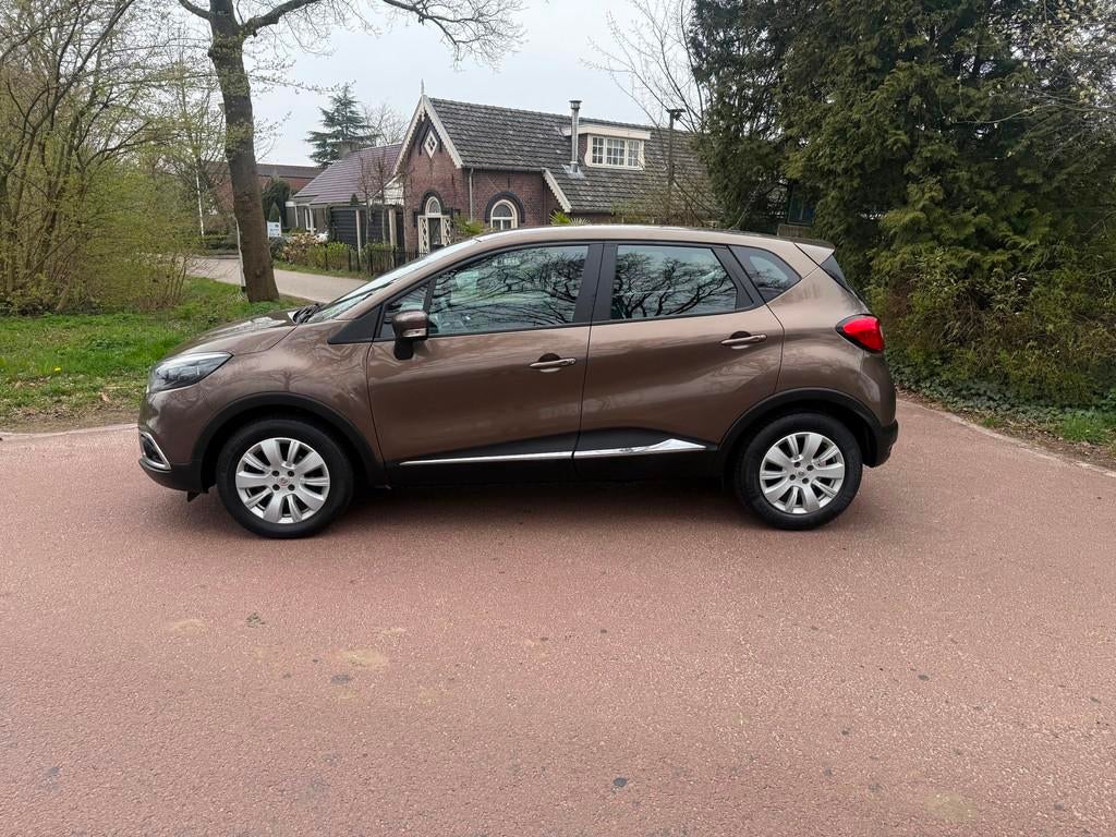 Renault Captur 0.9 TCe Expression / Navi / Airco / Apk / BT, Auto's, Voorwielaandrijving, Gebruikt, Bruin, 49 €/maand