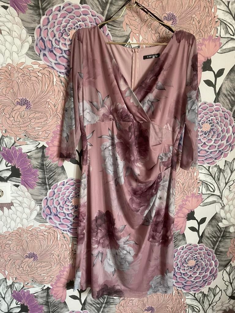 Swing prachtige jurk maat 44, Maat 42/44 (L), Ophalen of Verzenden, Zo goed als nieuw, X