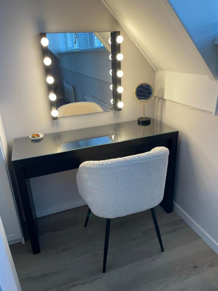 Ikea Malm toilettafel met spiegel en lampen - Uniek set, Huis en Inrichting, 100 tot 150 cm, Verzenden, Zo goed als nieuw, Minder dan 100 cm