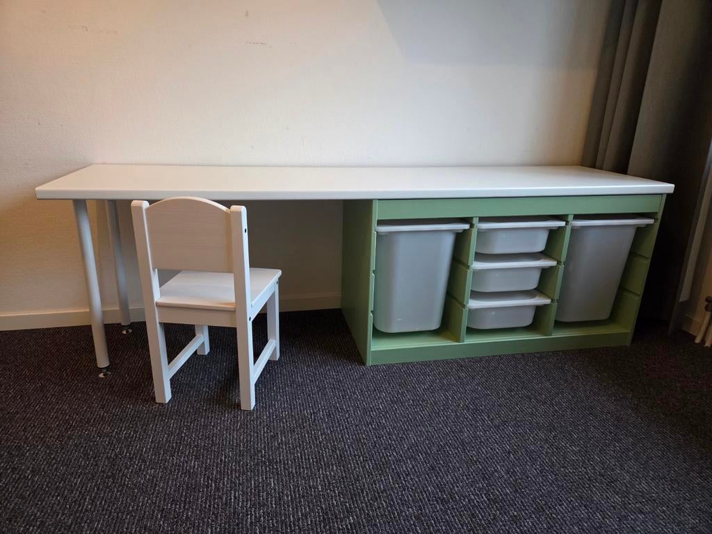 Ikea Trofast kinderbureau met stoel en opbergbakken, Ophalen, Gebruikt, Tafel(s) en Stoel(en)