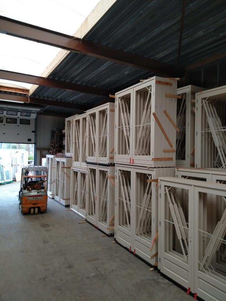 Hardhouten kozijnen met dubbele tuindeuren