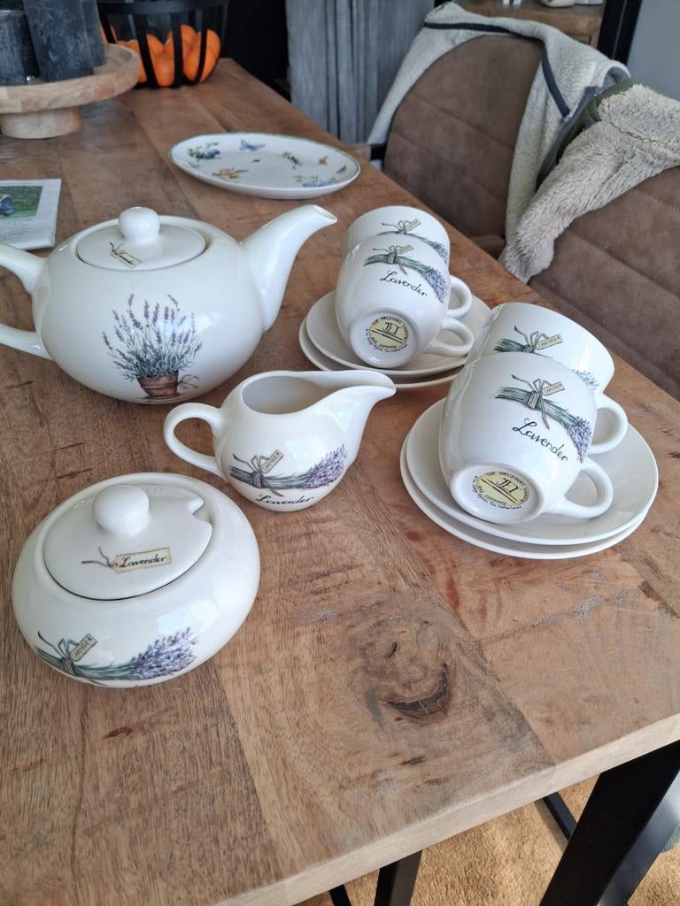 Lavendel Servies Set: jet ter steege, Keramiek, Ophalen of Verzenden, Zo goed als nieuw, Overige stijlen