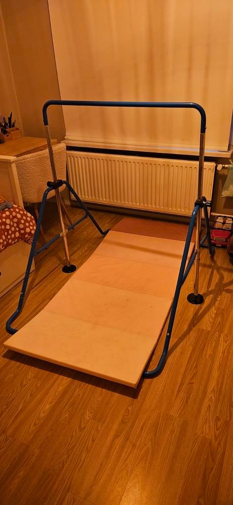 Inklapbaar turnrek rekstok, Ophalen, Gebruikt, Kindermaat 122 t/m 140, Blauw