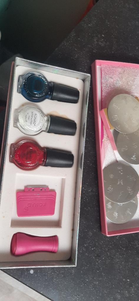Konad stamp set b voor nagels, Ophalen of Verzenden, Zo goed als nieuw, Overige kleuren, Handen en Nagels