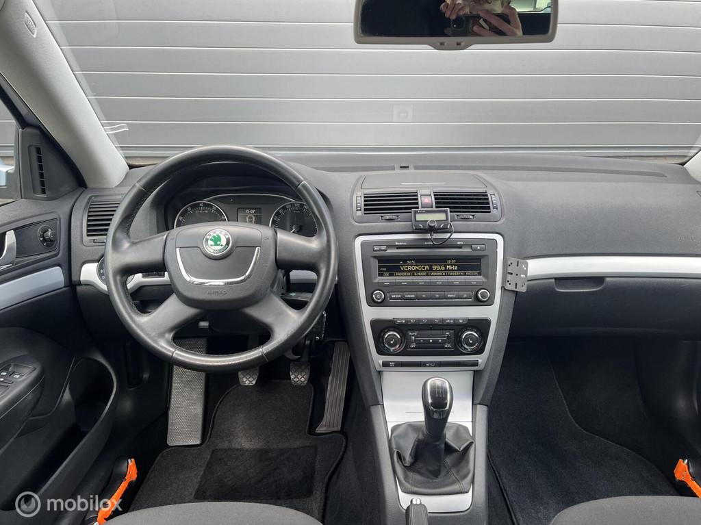 Skoda Octavia Combi 1.4 TSI Ambition Business Line CRUISE*ST, Voorwielaandrijving, Euro 5, Gebruikt, Huisgarantie