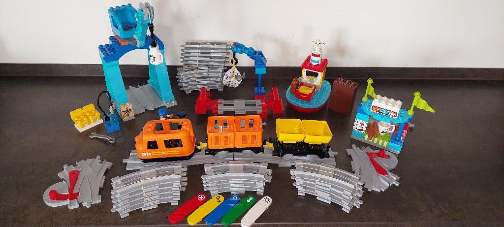 duplo trein 10875 (compleet) met extra rails, Ophalen of Verzenden, Zo goed als nieuw, Complete set, Duplo