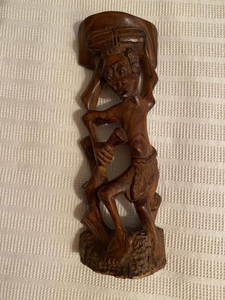 Vintage Houtsnijwerk waterdrager uit Indonesië, Ophalen of Verzenden