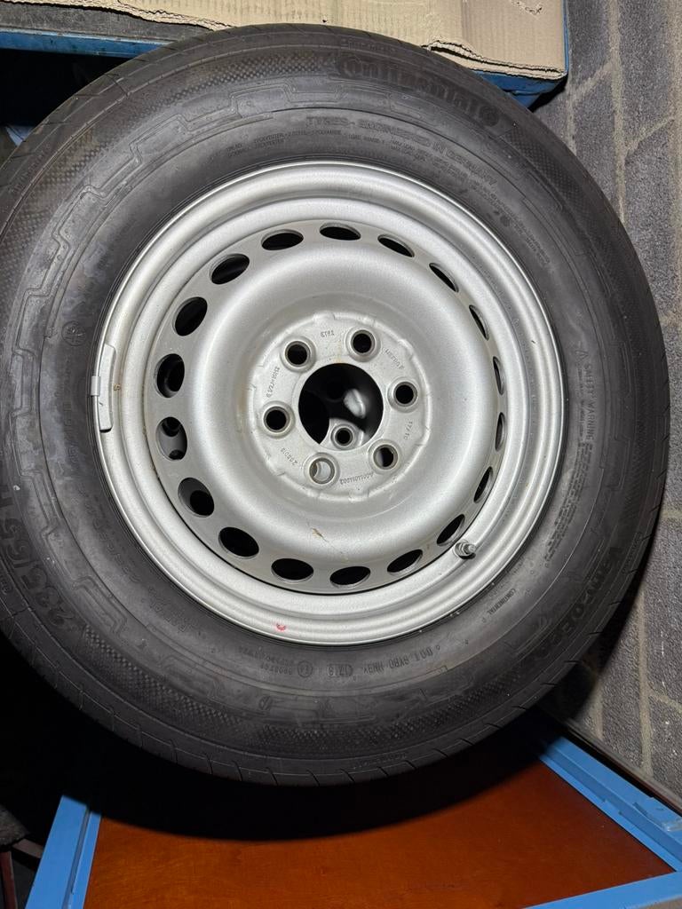 VW transporter T6 stalen velgen 235/65R16, Ophalen, Bestelwagen, 16 inch, Banden en Velgen