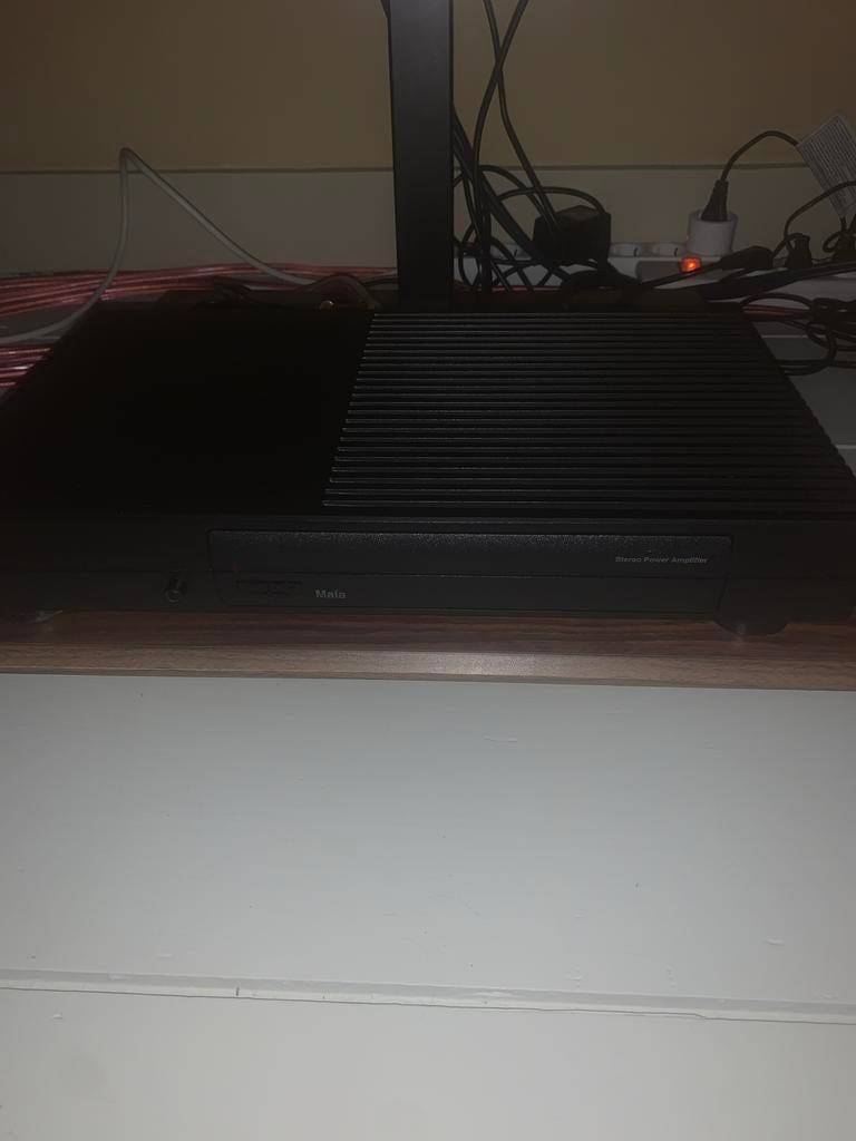 Rega Cursa 3 Voorversterker en 2 Rega Maia Eindversterkers, Gebruikt, 60 tot 120 watt, Stereo, Ophalen