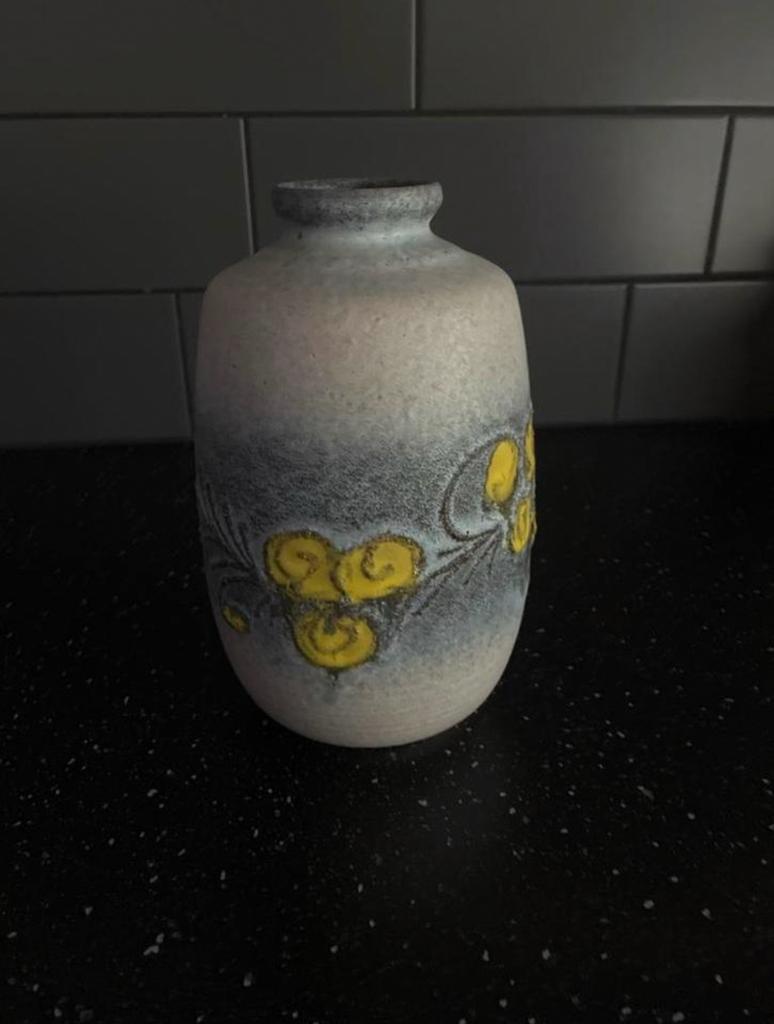 Vintage Strehla vaas met bloemmotieven, Antiek en Kunst, Ophalen of Verzenden