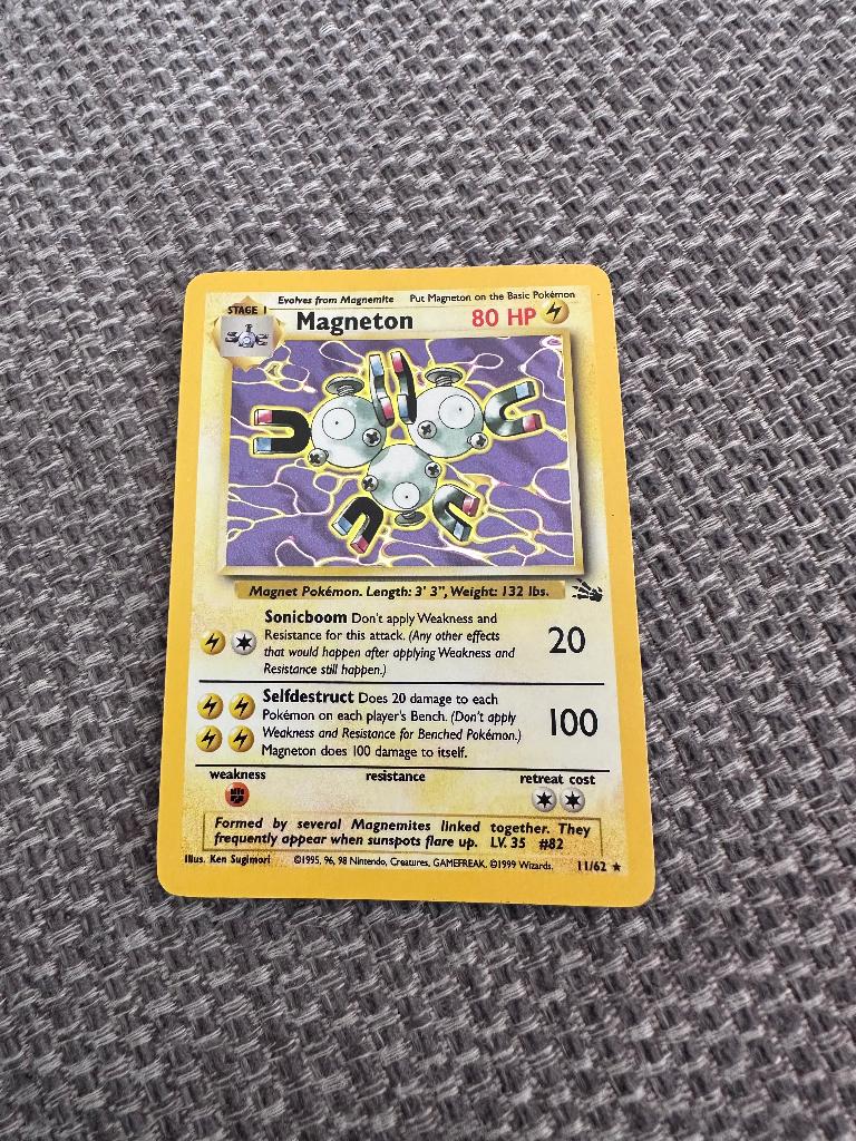 Magneton holo base set kaart ZEER NETJES, Ophalen of Verzenden, Nieuw, Losse kaart, Foil