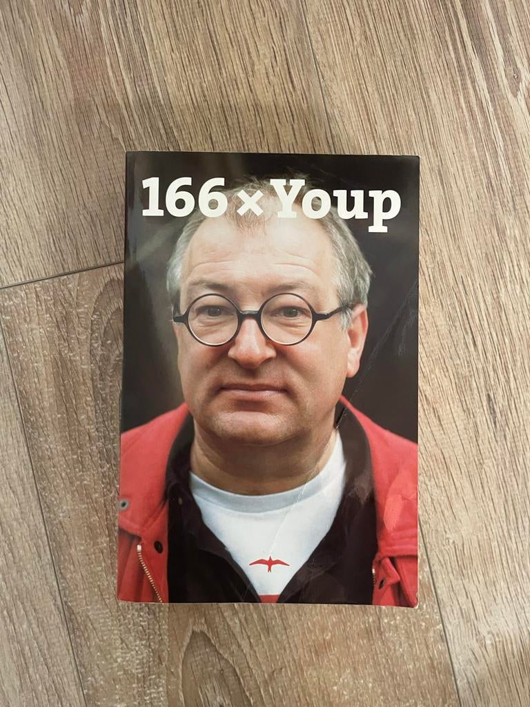166 x Youp - Zijn allerbeste columns verzameld, Boeken, Ophalen of Verzenden, Gelezen, Anekdotes en Observaties