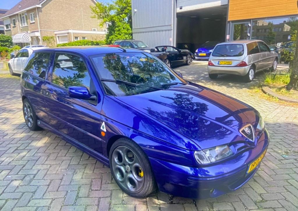 Alfa Romeo Alfa-145 2.0 QV . een zeer leuk alfa voor de lief, Auto's, Alfa Romeo, Euro 2, Gebruikt, Blauw, Leder en Stof