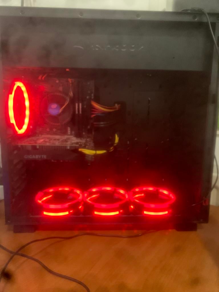 Gaming pc, Computers en Software, Desktop Pc's, Ophalen, Zelfgebouwde PC, Zo goed als nieuw, Gaming